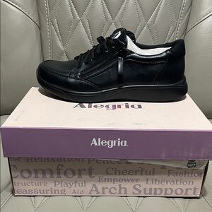 Alegria Eazeer Black Sneakers with Zipper